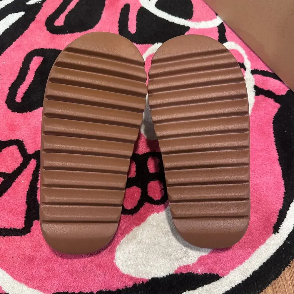 adidas Yeezy Slide 